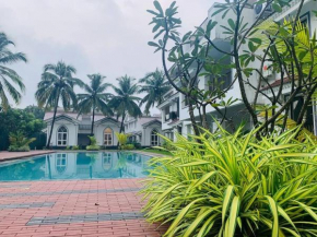 Honeymoon Special Pool-Front 1BHK Cozy Apartment